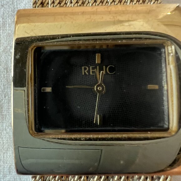 RELIC BY FOSSIL WOMENS GOLDTONE WATCH - Picture 4 of 5